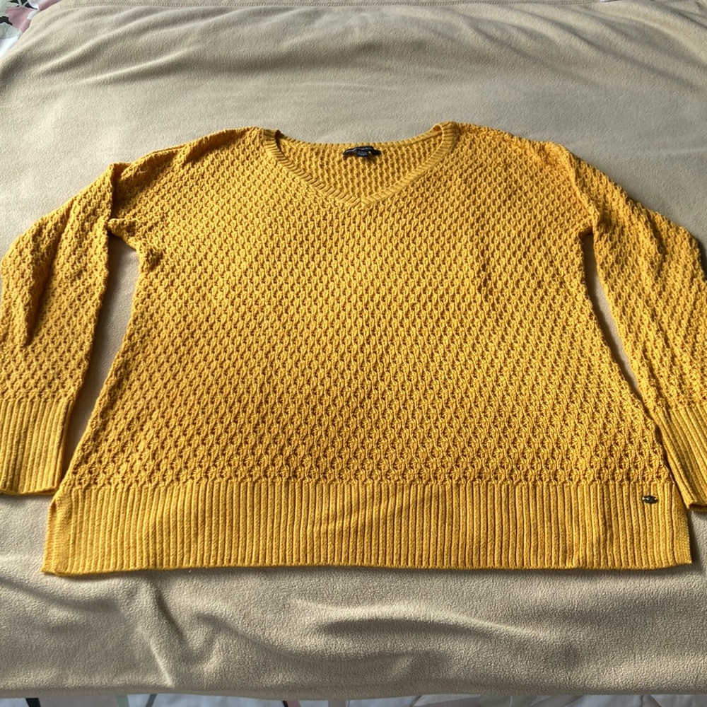 American eagle size medium sweater